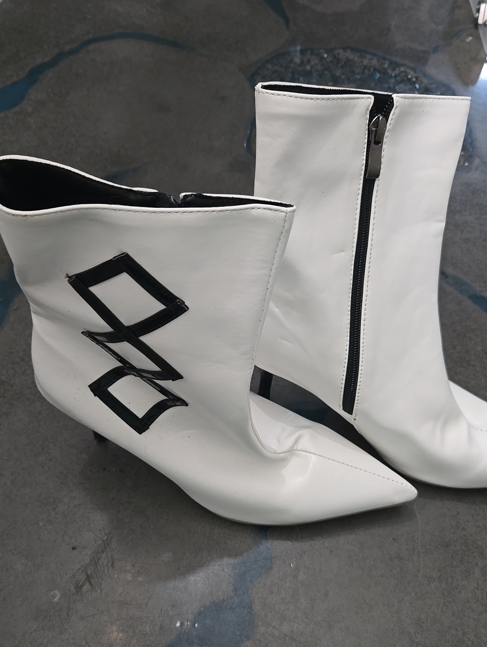 White Pointed Toe Ankle Boots with Black Diamond Detail